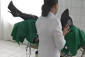 अंडरवियर, चश्मा बड़ा मुर्गा के साथ सेक्सी ब्लू फिल्म एचडी दरवाजा थप्पड़
