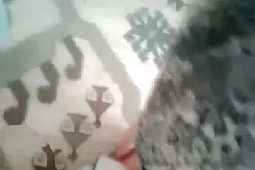 एक त्रिगुट के सेक्सी बीएफ मूवी एचडी लिए, एक मोटी माँ-गधे थोड़ा पैसा कमाएगी