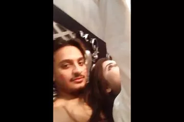 भावनाएं चुंबन सभी छेद हिंदी सेक्सी एचडी फिल्म में अनुभवी