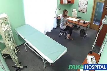 स्कीनी लड़की हमेशा एचडी सेक्सी वीडियो मूवी एक प्यारे आदमी के साथ सेक्स के दौरान अपने शुक्राणु को निगलती है