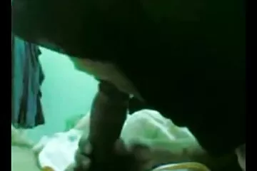 एक साथी का मुर्गा कितना बड़ा है, हिंदी सेक्सी मूवी एचडी यह देखकर एशियाई बैठने के लिए सहमत हो गया