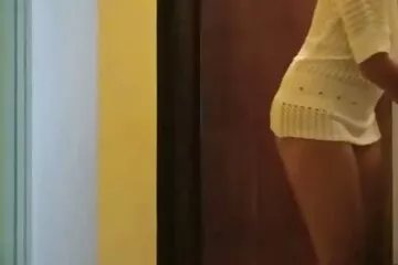 युवा श्यामला के साथी ने उसके गधे को चूमा, उसके मुंह पंजाबी सेक्सी फिल्म एचडी वीडियो पर कदम रखा