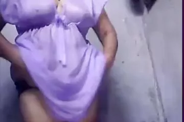 मुलतो ने अपने साथी को एक पेशेवर पैर बुत के साथ सेक्सी मूवी एचडी में आश्चर्यचकित कर दिया